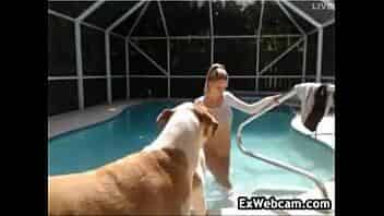 عاوز سكس Blonde Being Naughty By The Pool